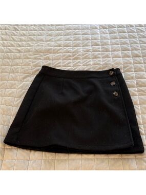 Women’s Black Button Accent Mini Wrap Skirt
